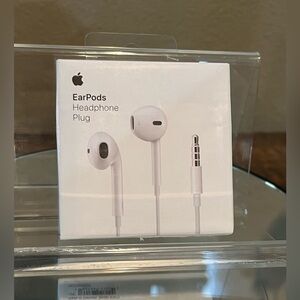 Apple EarPods, new!